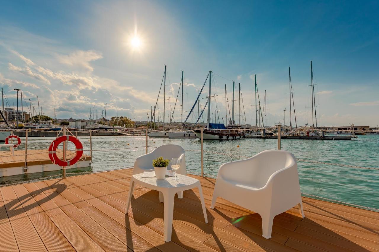 Aqua Resort Giulianova - Houseboat Experience Ngoại thất bức ảnh