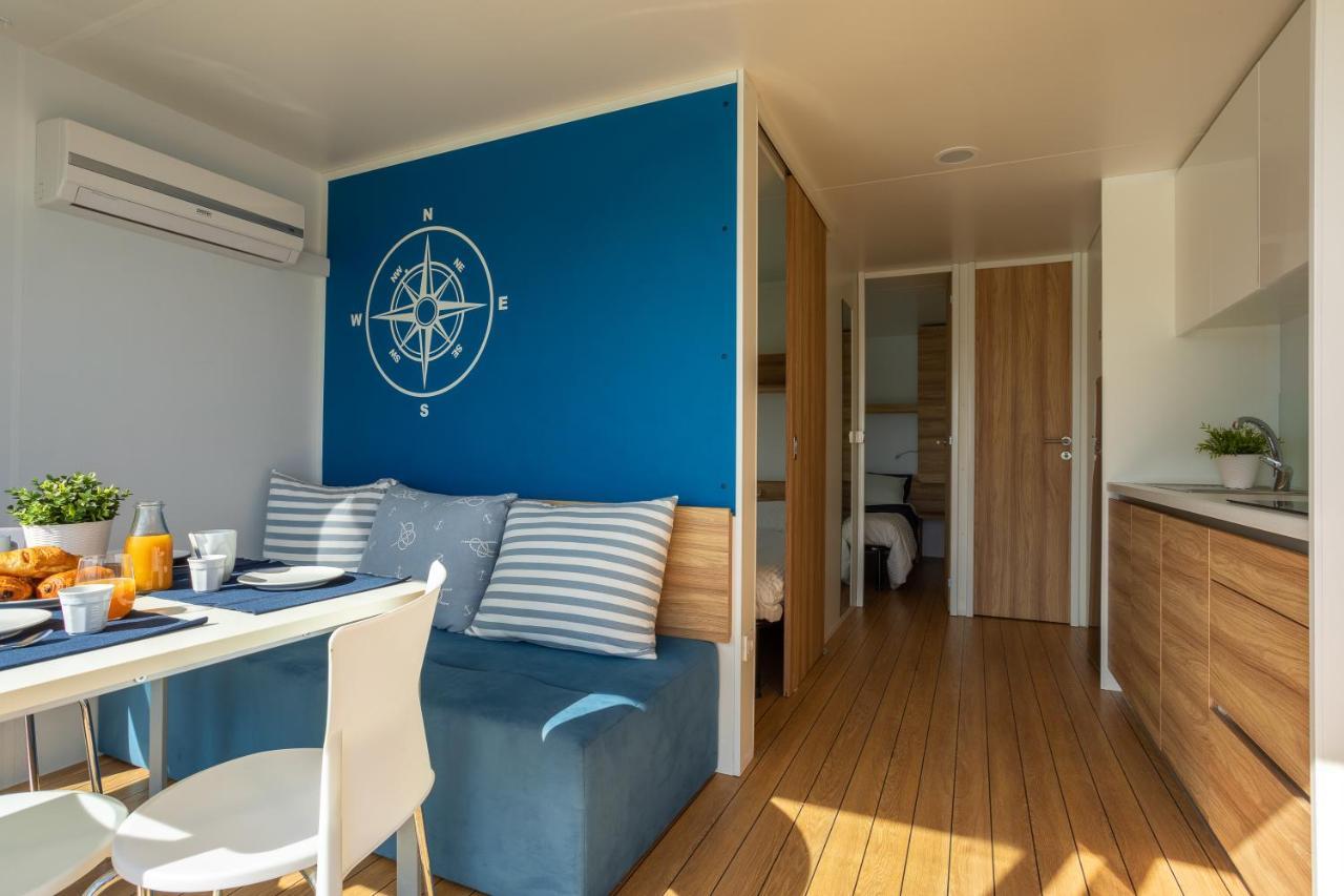 Aqua Resort Giulianova - Houseboat Experience Ngoại thất bức ảnh
